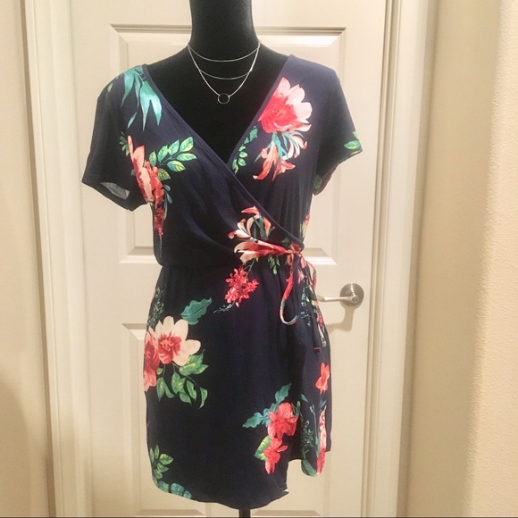 Pants - NWOT Floral Skort Overlay Romper